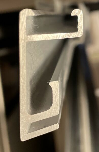 File:Metal frame profile.jpg