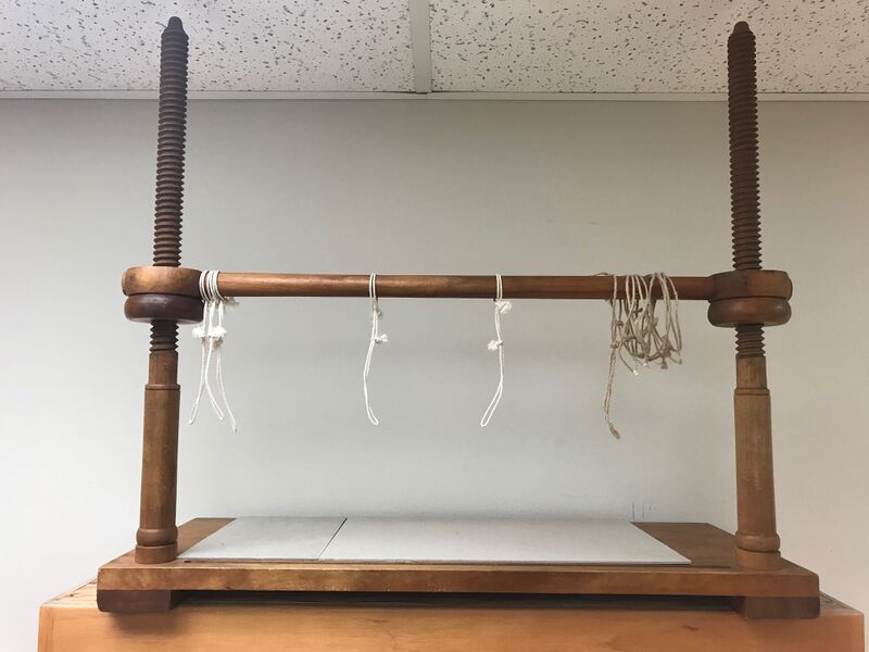 File:Sewing-frame.jpg