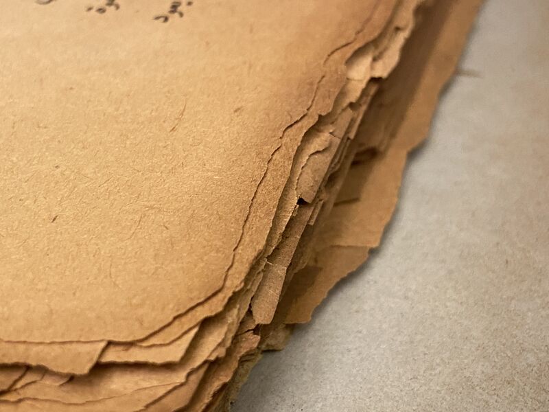 File:Brittle paper.JPG