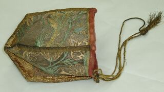 UK National Trust Textile Conservation Studio, Purse from the Collection of Claydon House