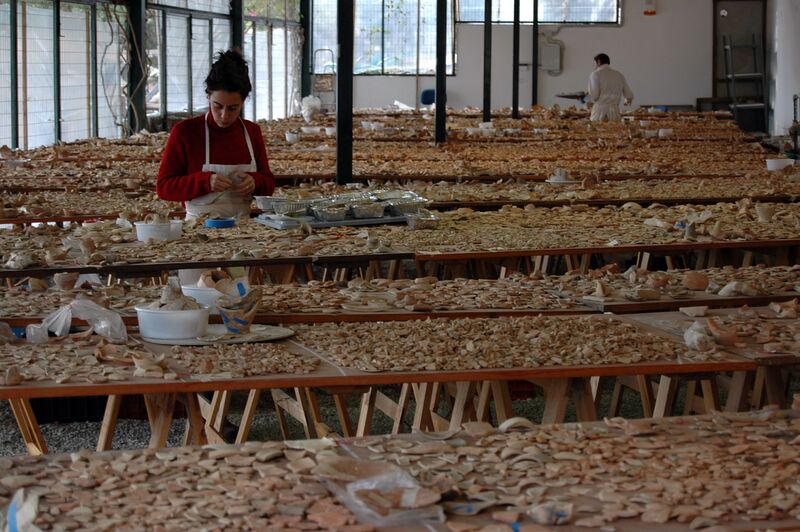 File:Anna Tsoupra identifying reconstructable vessels.jpg