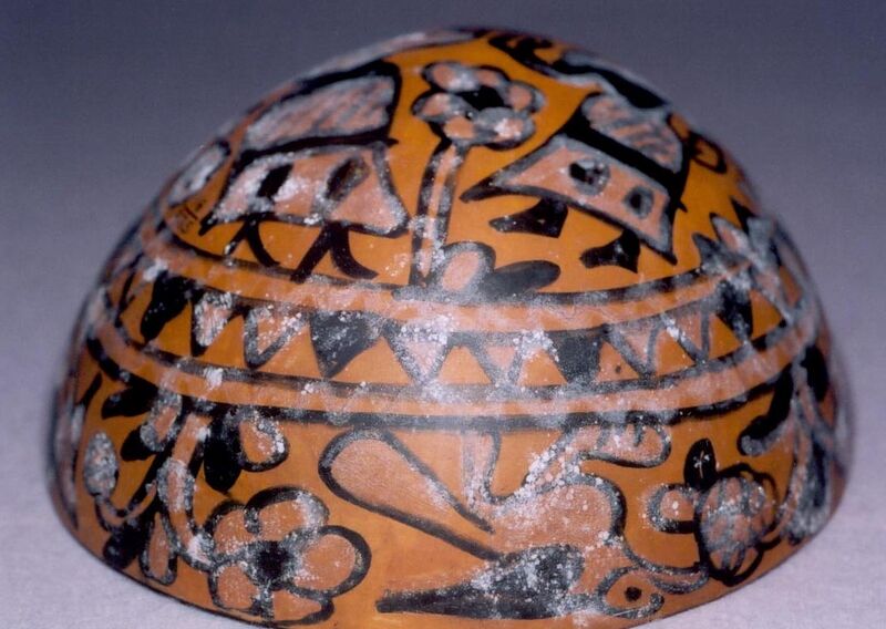 File:Gourd with spue.jpg