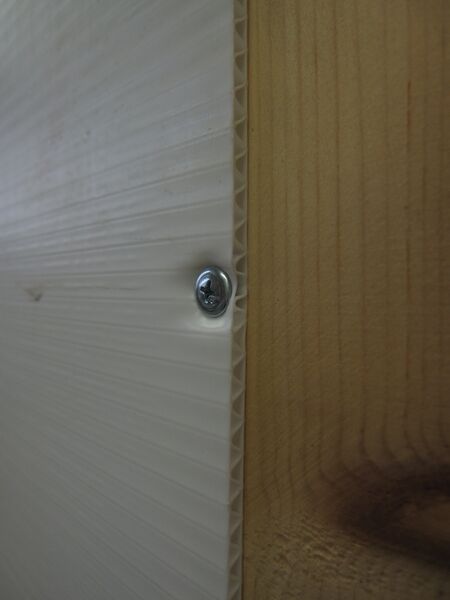 File:Corrugated plastic.JPG
