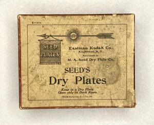 Dry plate box.