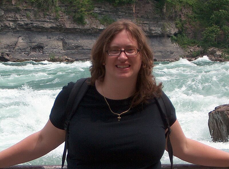 File:Jen at Niagara.jpg